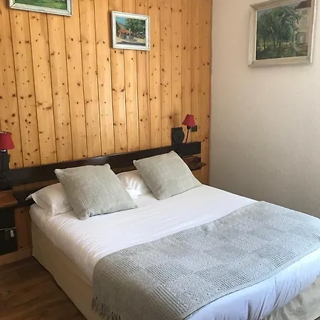 Terminus Des 3 Vallees מלון 2*